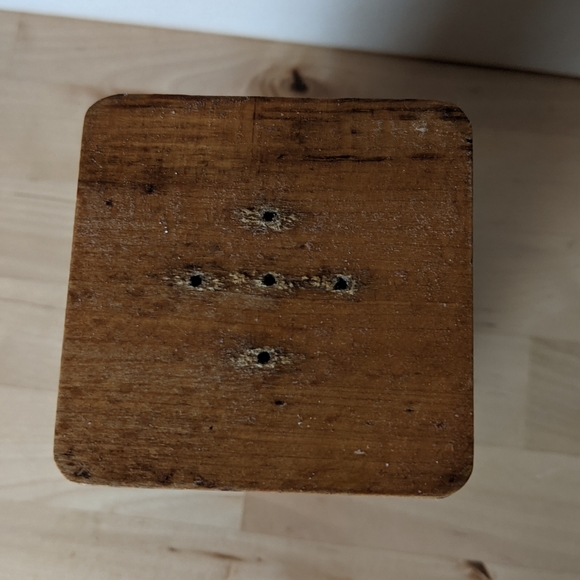 Vintage Wooden Salt and Pepper Shakers 5" - Picture 7 of 11